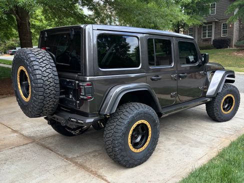Used 2021 Jeep Wrangler Unlimited Rubicon w/ Xtreme Recon 35" Tire Package AWD/4WD image 6