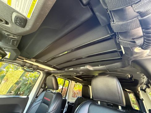 Used 2019 Jeep Wrangler Unlimited Rubicon image 11