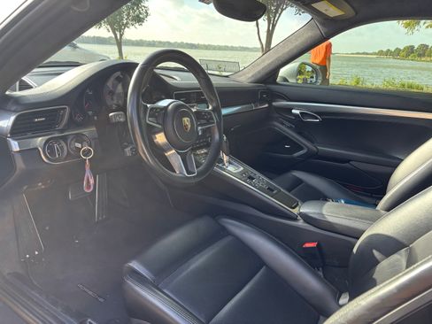 Used 2017 Porsche 911 Carrera S RWD image 9