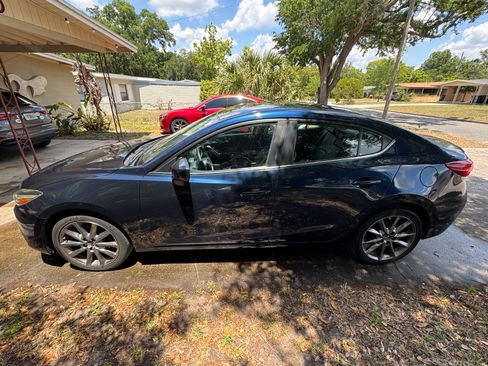 Used 2018 MAZDA MAZDA3 Touring FWD image 5