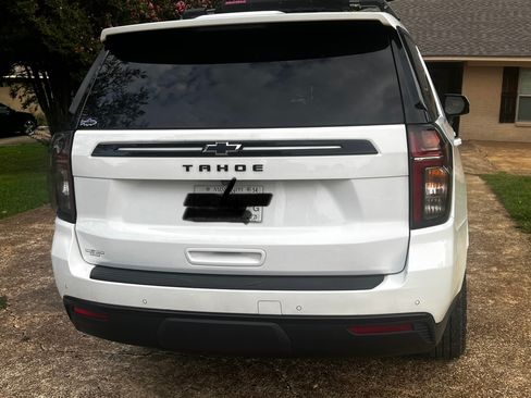 Used 2024 Chevrolet Tahoe Z71 w/ Luxury Package image 4