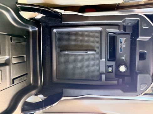 Used 2017 Land Rover Range Rover Sport image 15