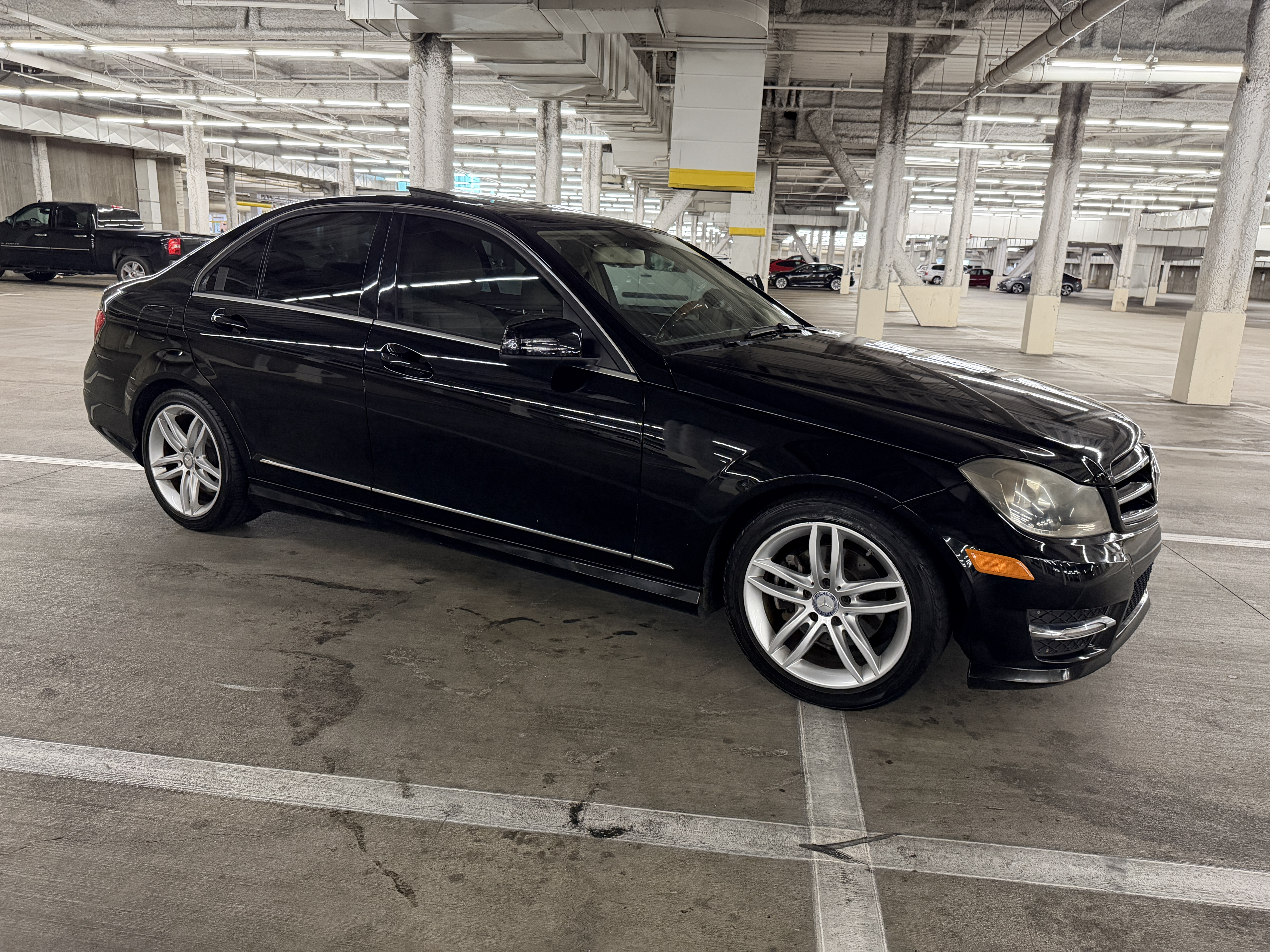 Used 2014 Mercedes-Benz C 250 Sedan image 2