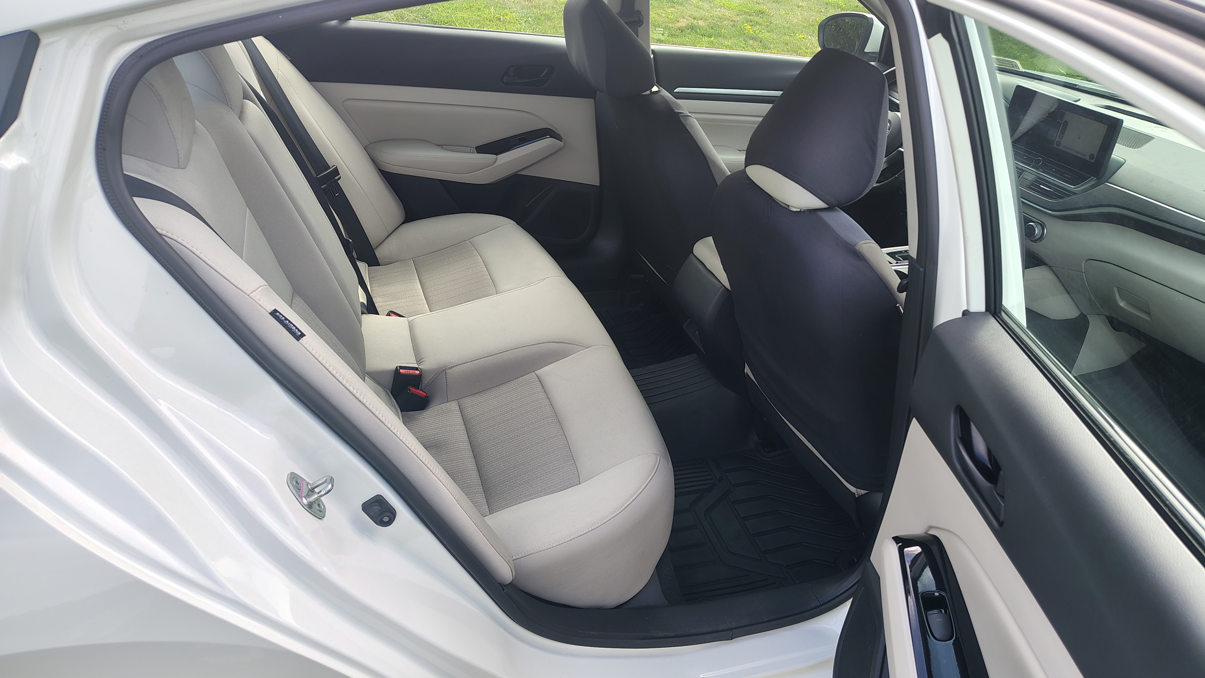 Used 2023 Nissan Altima 2.5 SV w/ SV Premium Package AWD/4WD image 12