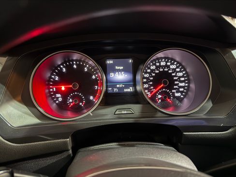 Used 2018 Volkswagen Tiguan S image 18