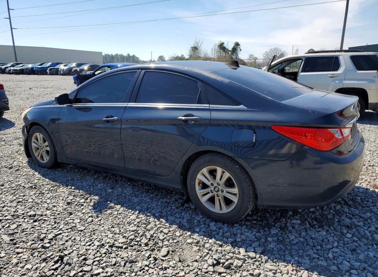 Used 2013 Hyundai Sonata GLS w/ Popular Equipment Pkg FWD image 2
