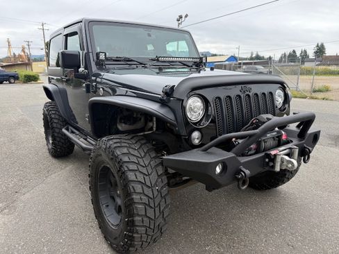Used 2017 Jeep Wrangler Sport image 8