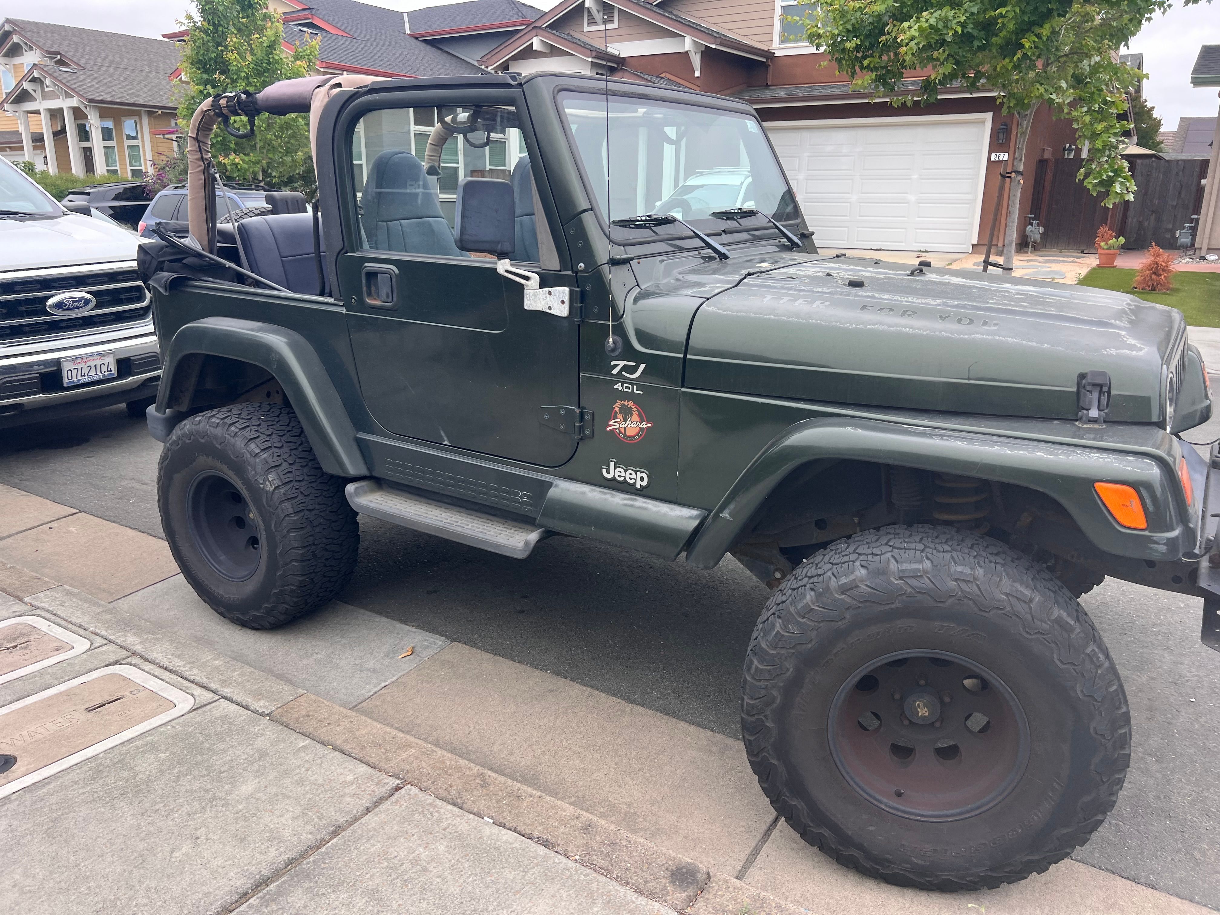 Used 1998 Jeep Wrangler Sahara AWD/4WD image 2