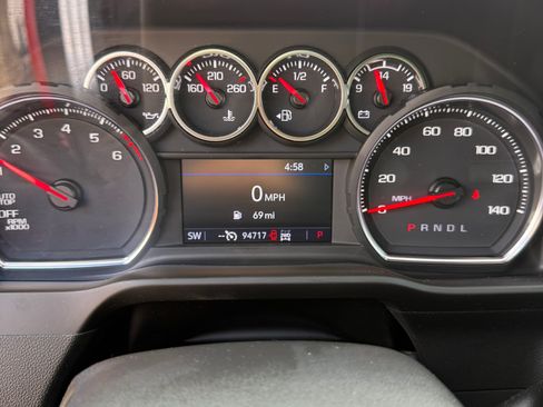 Used 2022 Chevrolet Silverado 1500 LT AWD/4WD image 12