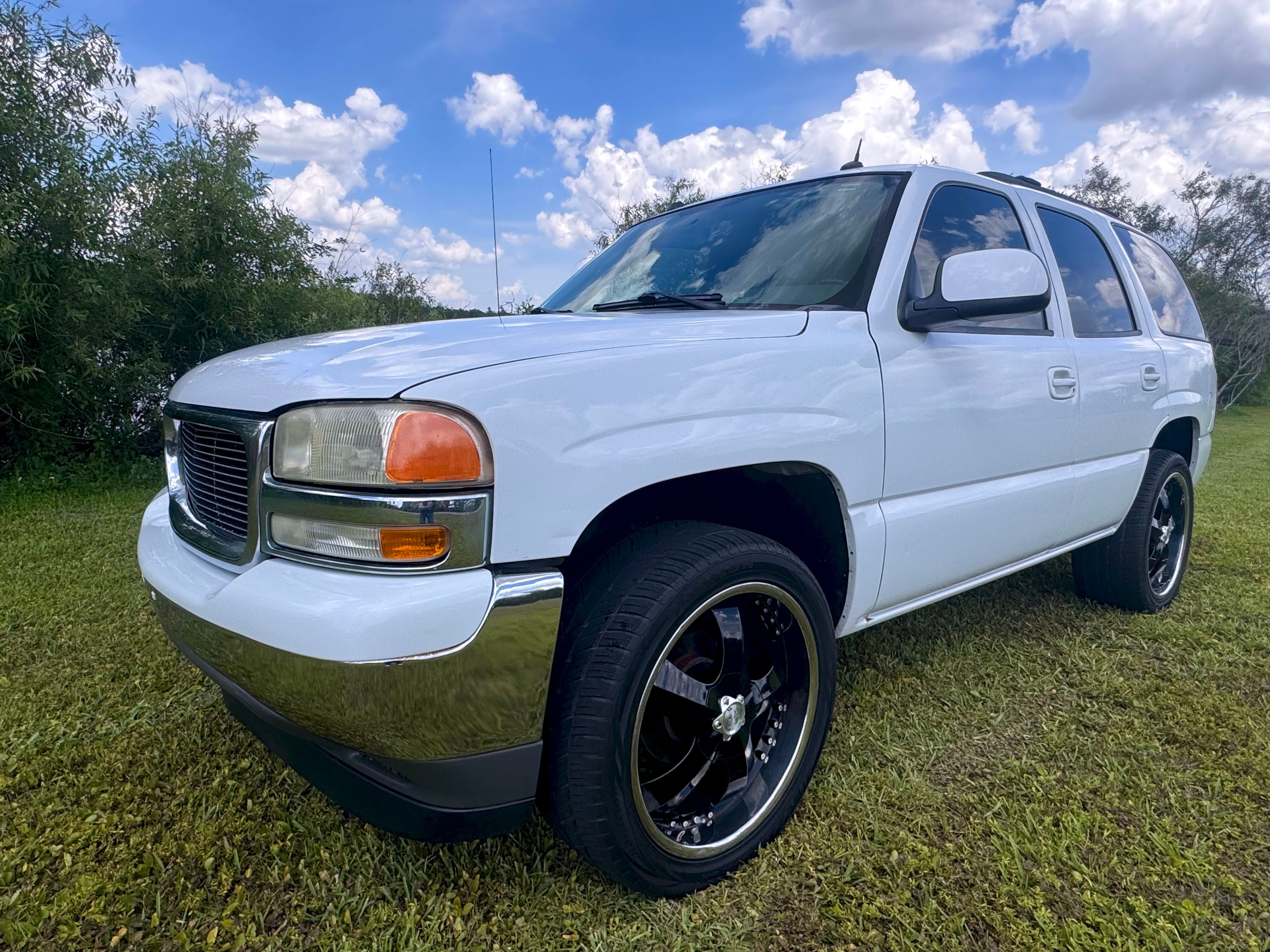 Used 2005 GMC Yukon SLT w/ SLT Preferred Equipment Group RWD image 10