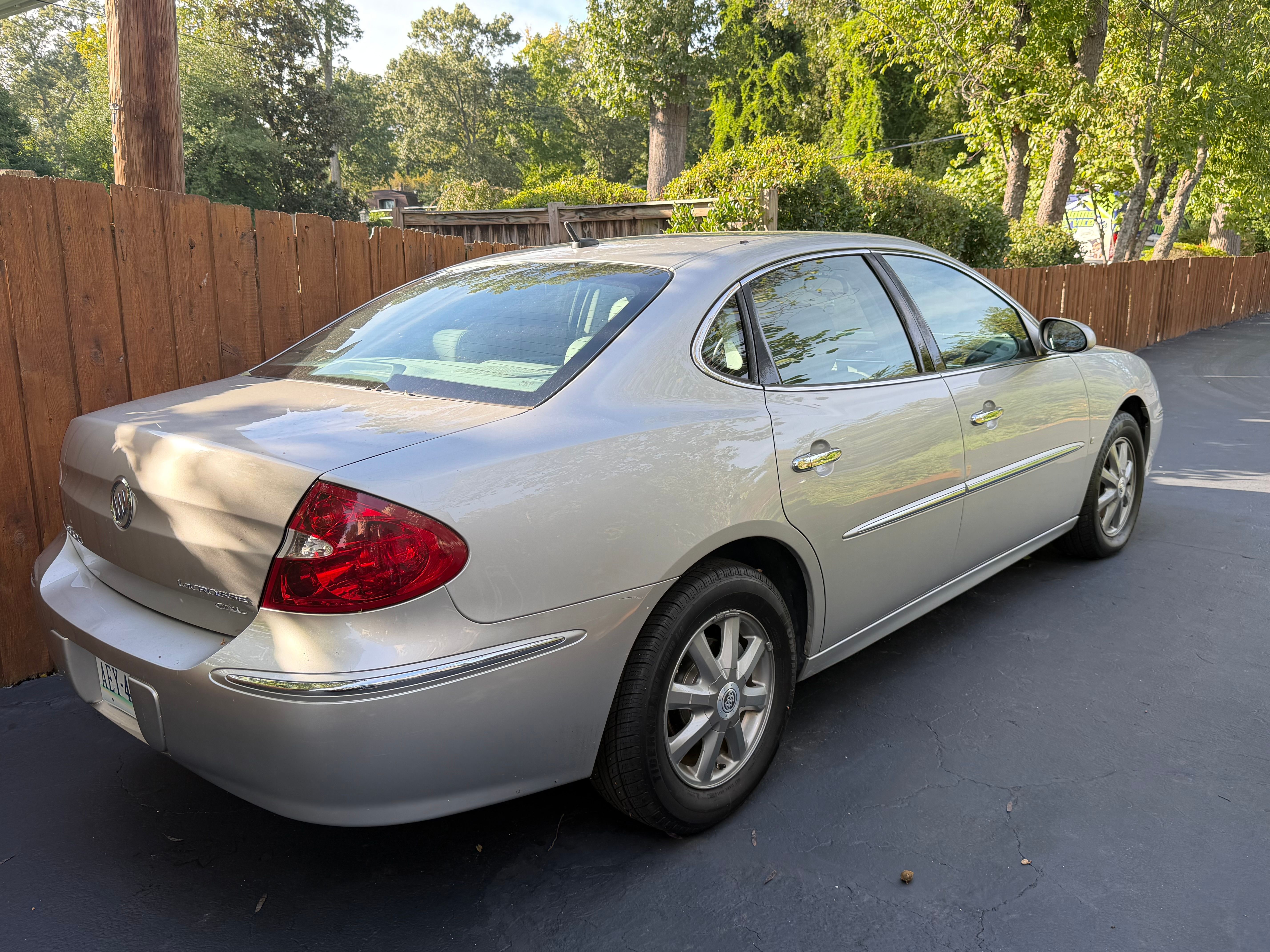 Used 2007 Buick LaCrosse CXL w/ Chromed Appearance Package FWD image 1
