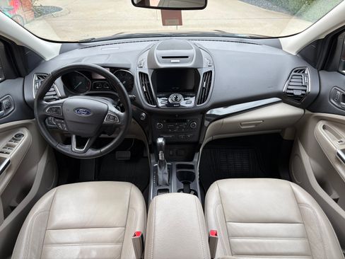 Used 2017 Ford Escape Titanium image 11