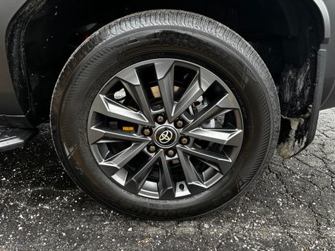 Used 2025 Toyota Land Cruiser Sport Utility 4D w/ Premium Package image 20