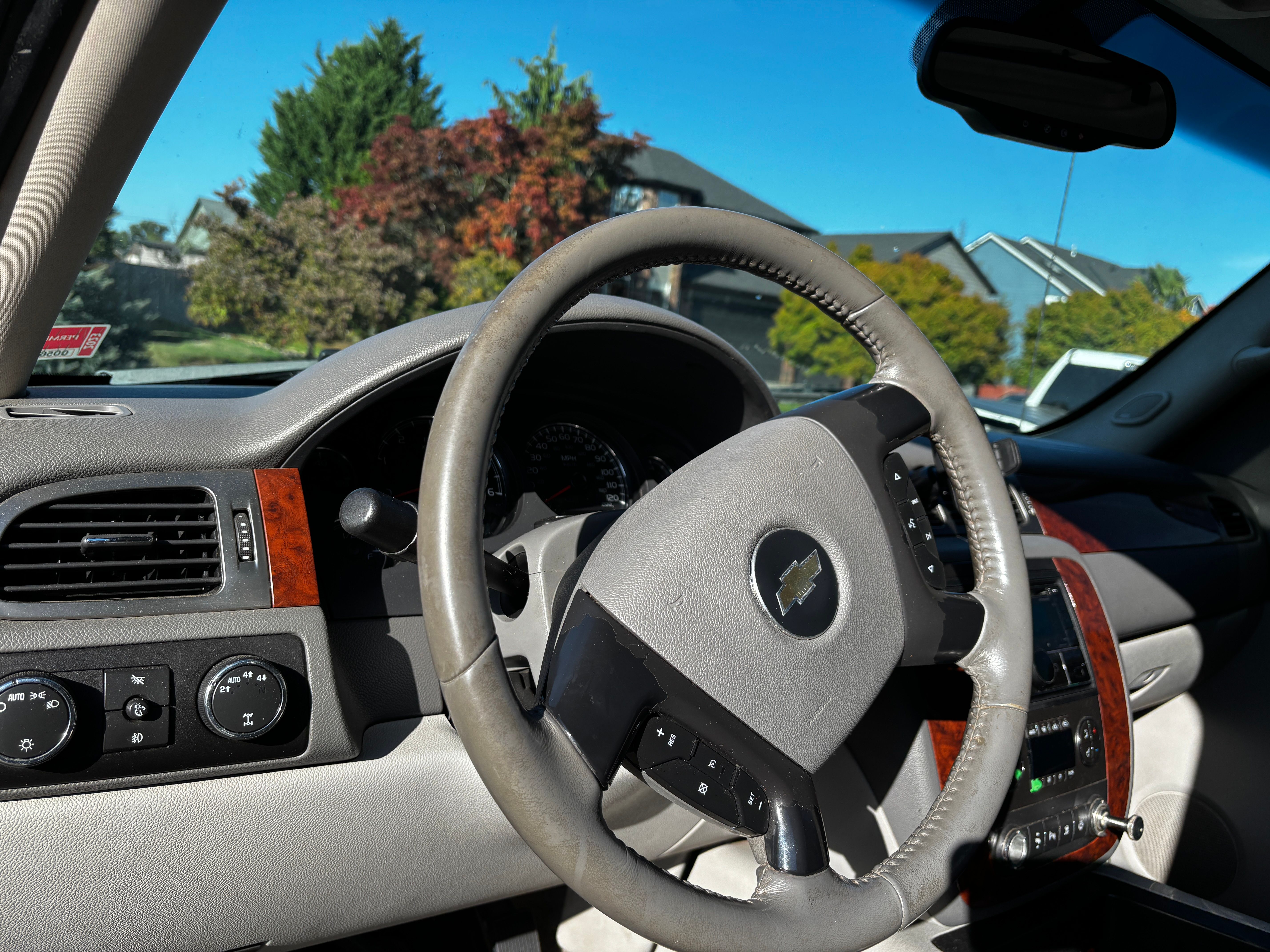 Used 2007 Chevrolet Avalanche LTZ w/ LTZ Preferred Equipment Group AWD/4WD image 2