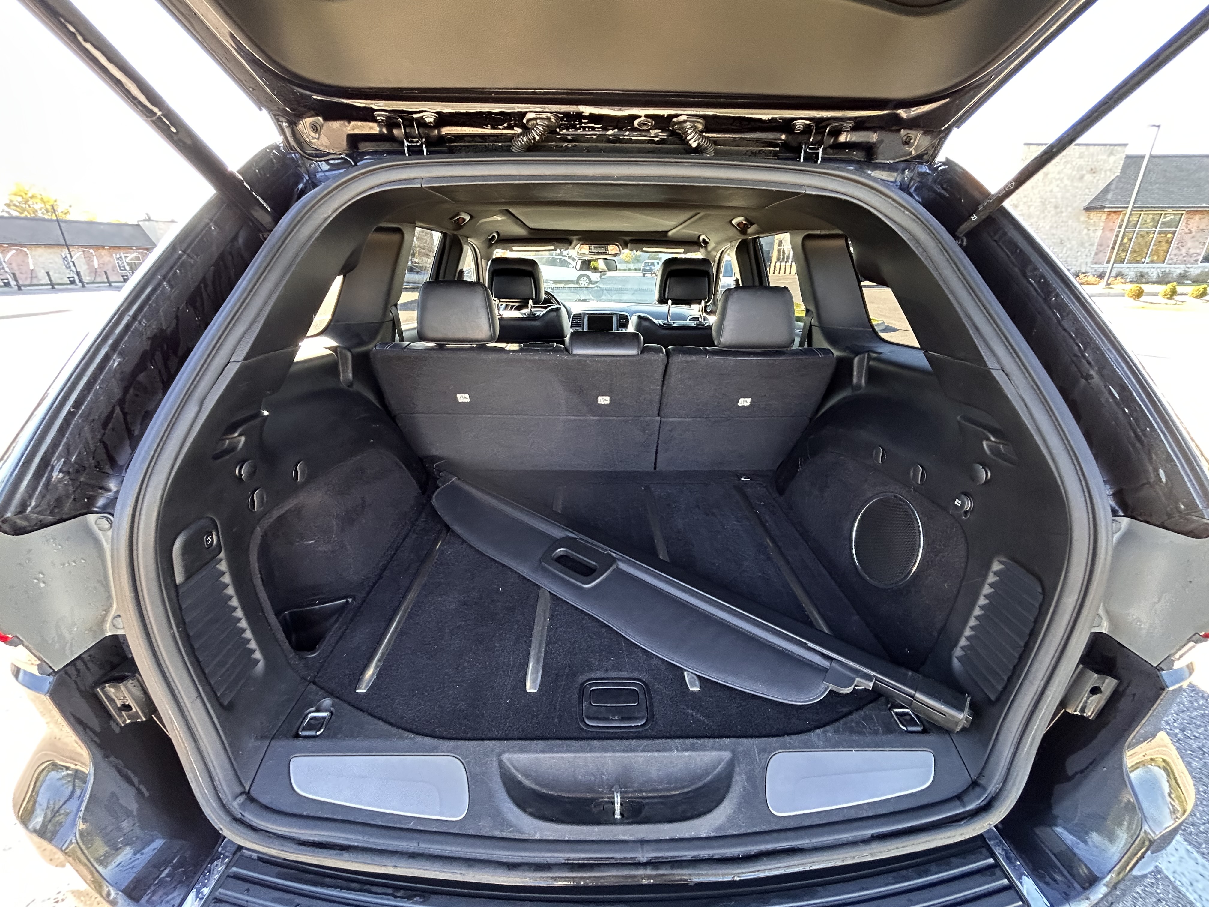 Used 2014 Jeep Grand Cherokee Overland AWD/4WD image 9