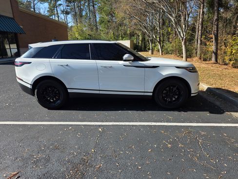 Used 2018 Land Rover Range Rover Velar S image 2