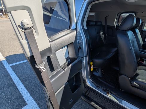 Used 2007 Toyota FJ Cruiser 4WD image 12