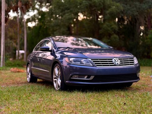 Used 2013 Volkswagen CC Lux FWD image 2