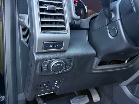 Used 2018 Ford F350 Platinum w/ Platinum Ultimate Package AWD/4WD image 11