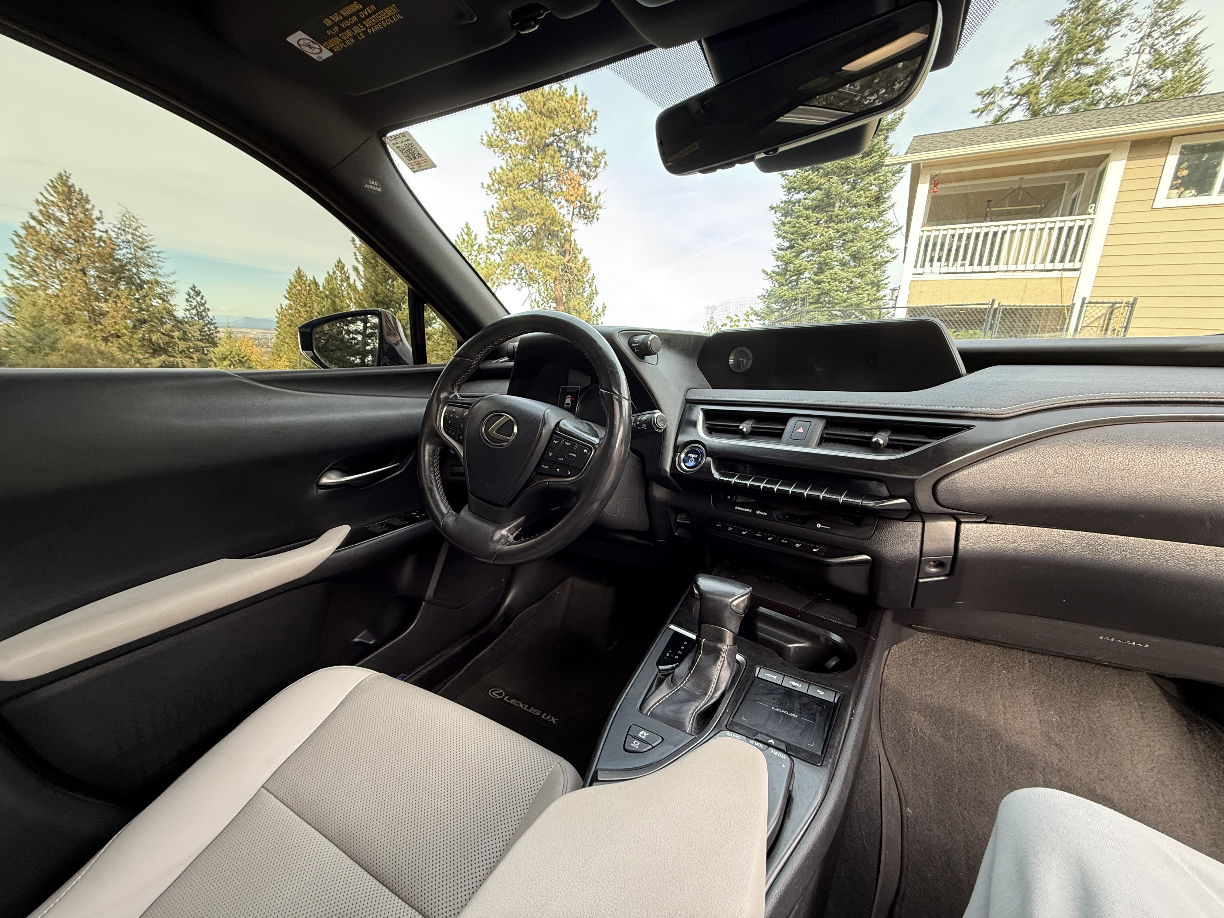 Used 2019 Lexus UX 250h w/ Premium Package AWD/4WD image 11