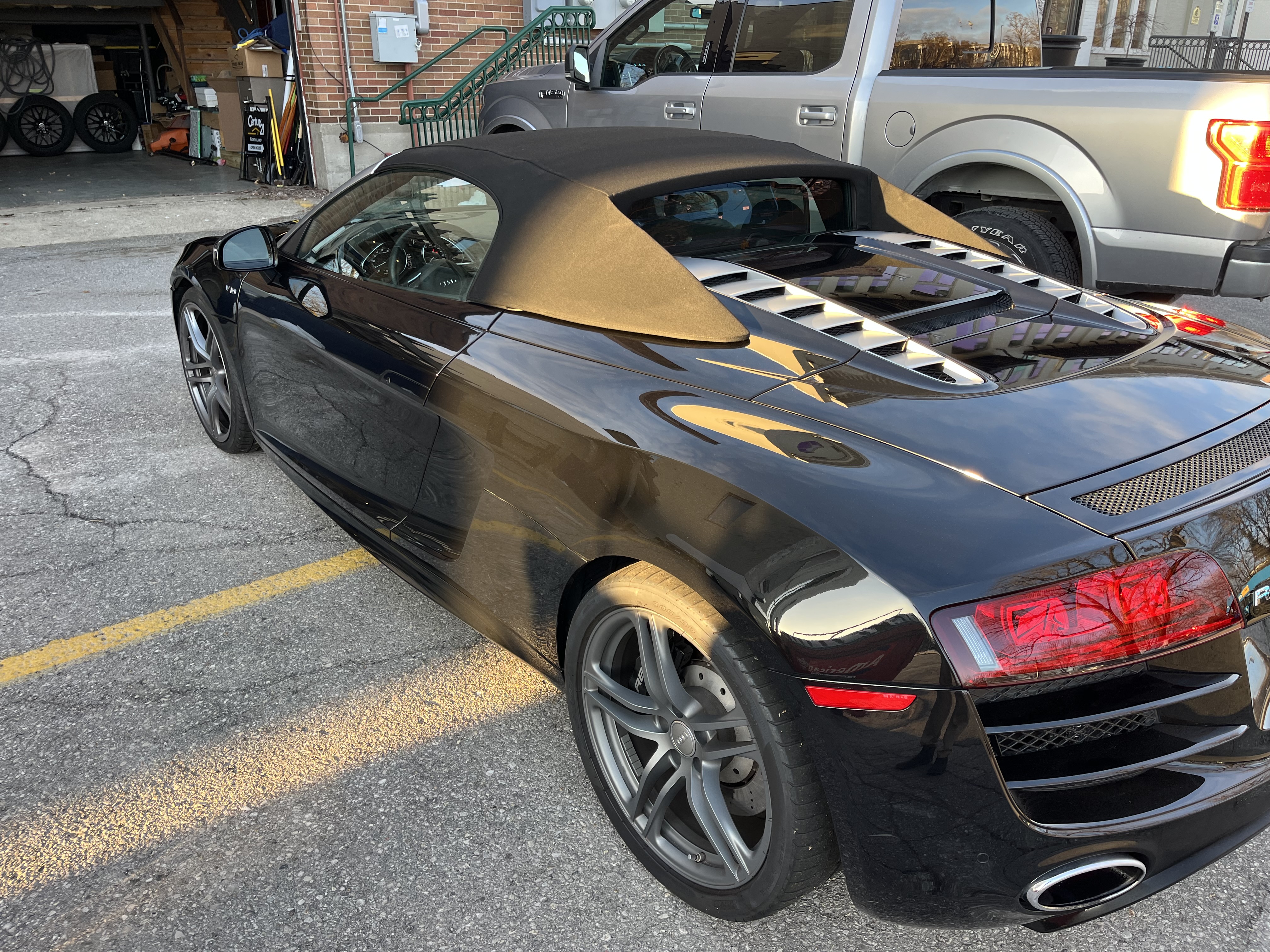 Used 2011 Audi R8 V10 AWD/4WD image 10
