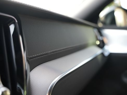 Used 2025 Volvo V60 T8 Polestar w/ Protection Package Premier image 23