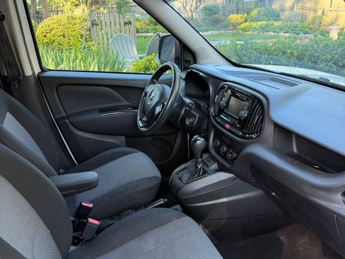 Used 2018 RAM ProMaster City Tradesman FWD image 12
