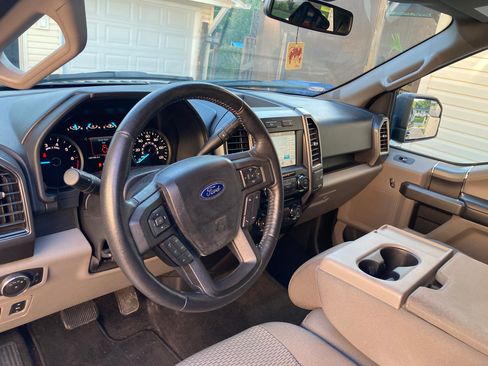 Used 2018 Ford F150 XLT w/ Equipment Group 302A Luxury AWD/4WD image 17