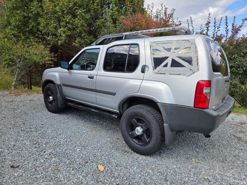 Used 2004 Nissan Xterra XE image 17