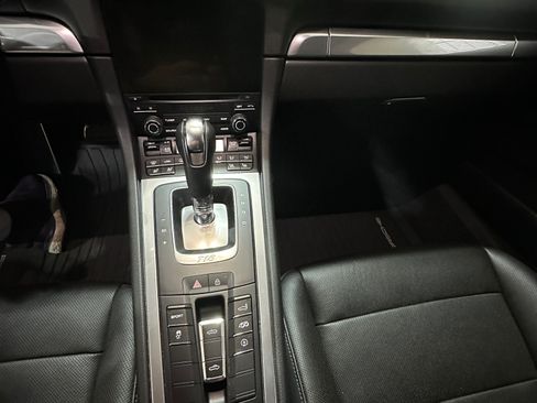 Used 2021 Porsche 718 Boxster S RWD image 22