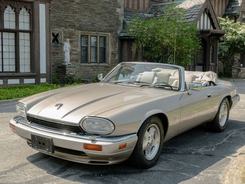 Used 1995 Jaguar XJS 4.0 Convertible image 2
