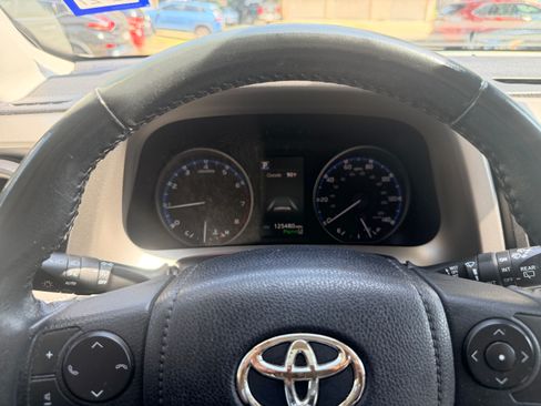 Used 2017 Toyota RAV4 XLE FWD image 15