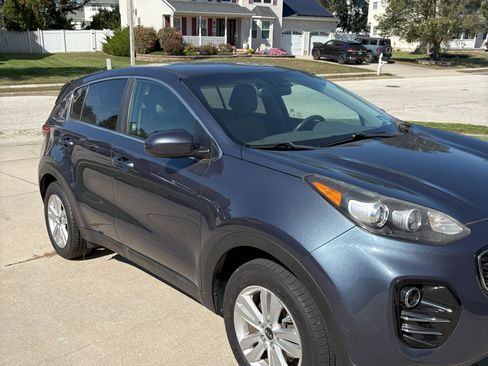Used 2017 Kia Sportage LX image 10