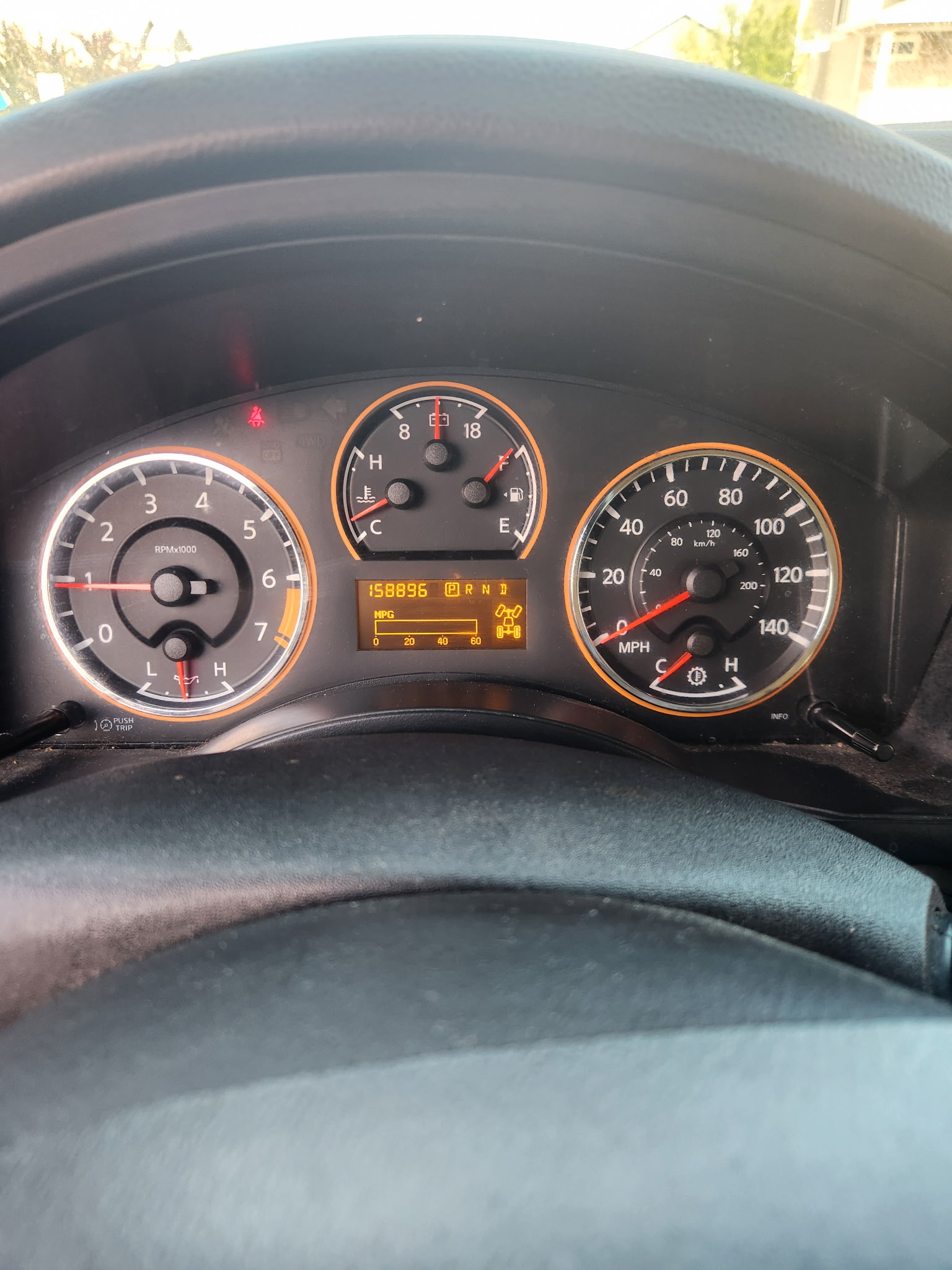 Used 2014 Nissan Armada Platinum AWD/4WD image 15