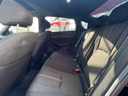 Used 2024 Honda Accord Sport image 11