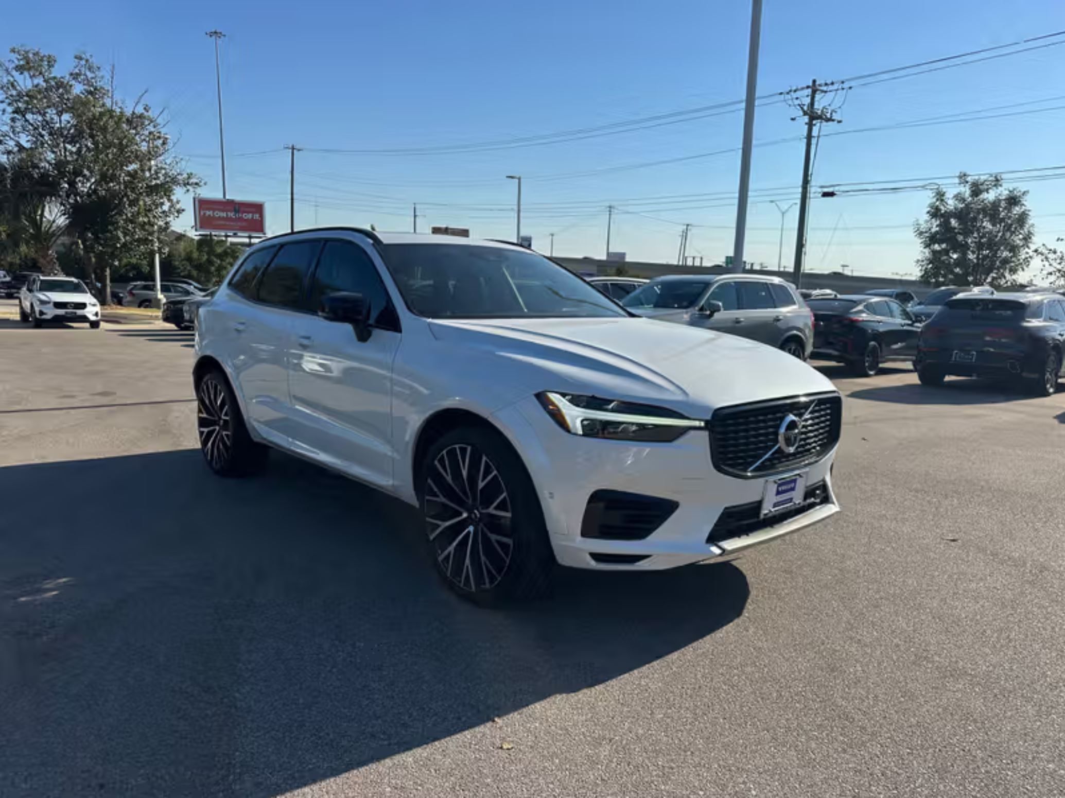 Used 2021 Volvo XC60 T8 R-Design w/ Advanced Package AWD/4WD image 8