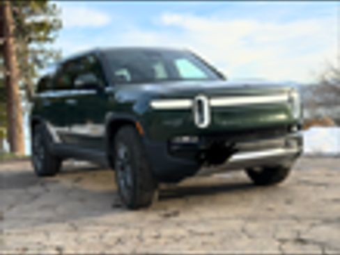 Used 2023 Rivian R1S Adventure image 1