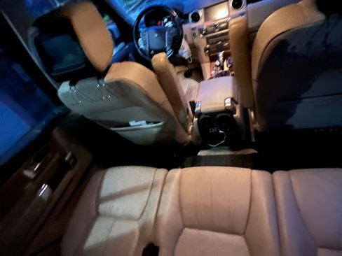 Used 2010 Land Rover LR4 HSE LUX image 6