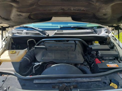 Used 2008 Jeep Commander Sport image 13