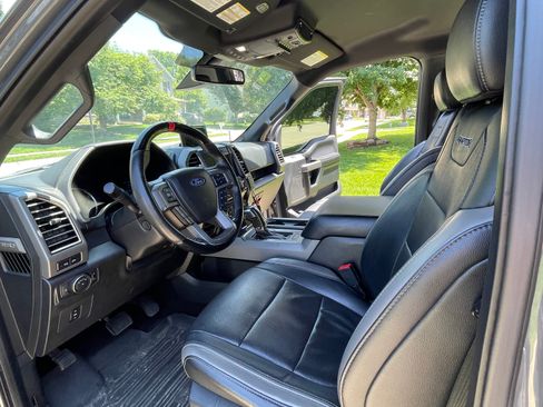Used 2018 Ford F150 Raptor w/ Equipment Group 802A Luxury AWD/4WD image 10