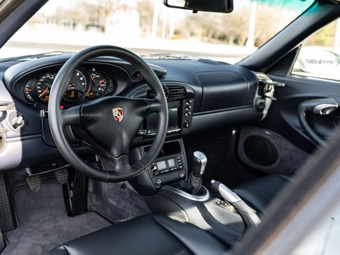 Used 2000 Porsche 911 Carrera 4 image 14