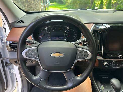 Used 2021 Chevrolet Traverse High Country w/ LPO, Floor Liner Package AWD/4WD image 8