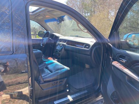 Used 2012 GMC Yukon Denali image 14