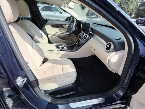 Used 2017 Mercedes-Benz C 300 Sedan image 10
