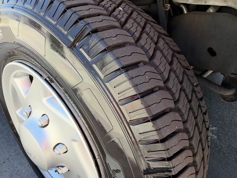 Used 2013 Ford E-150 and Econoline 150 Wagon RWD image 16