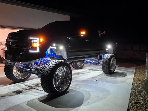 Used 2019 Ford F250 XLT w/ XLT Premium Package image 14