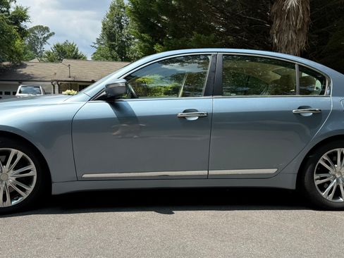 Used 2011 Hyundai Genesis 4.6 RWD image 4