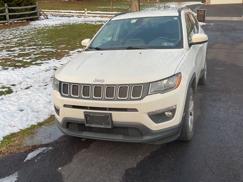 Used 2018 Jeep Compass Latitude w/ Popular Equipment Group image 6