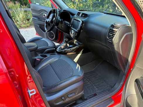 Used 2019 Kia Soul ! w/ Technology Package FWD image 9