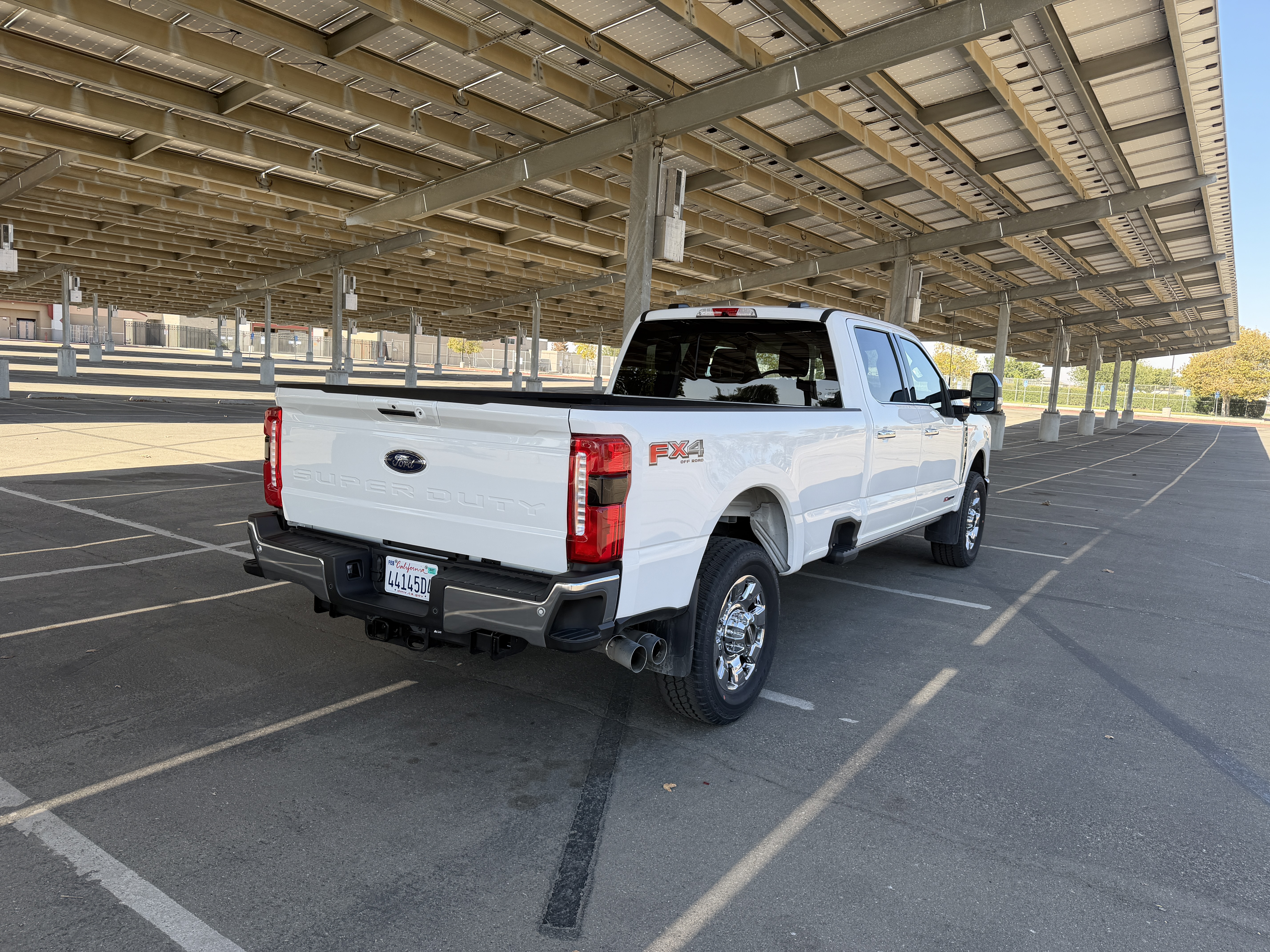 Used 2024 Ford F350 Lariat w/ Lariat Ultimate Package AWD/4WD image 9